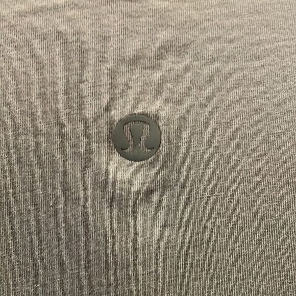 ?Lululemon 6 long sleeve knit pull over - Picture 8 of 8